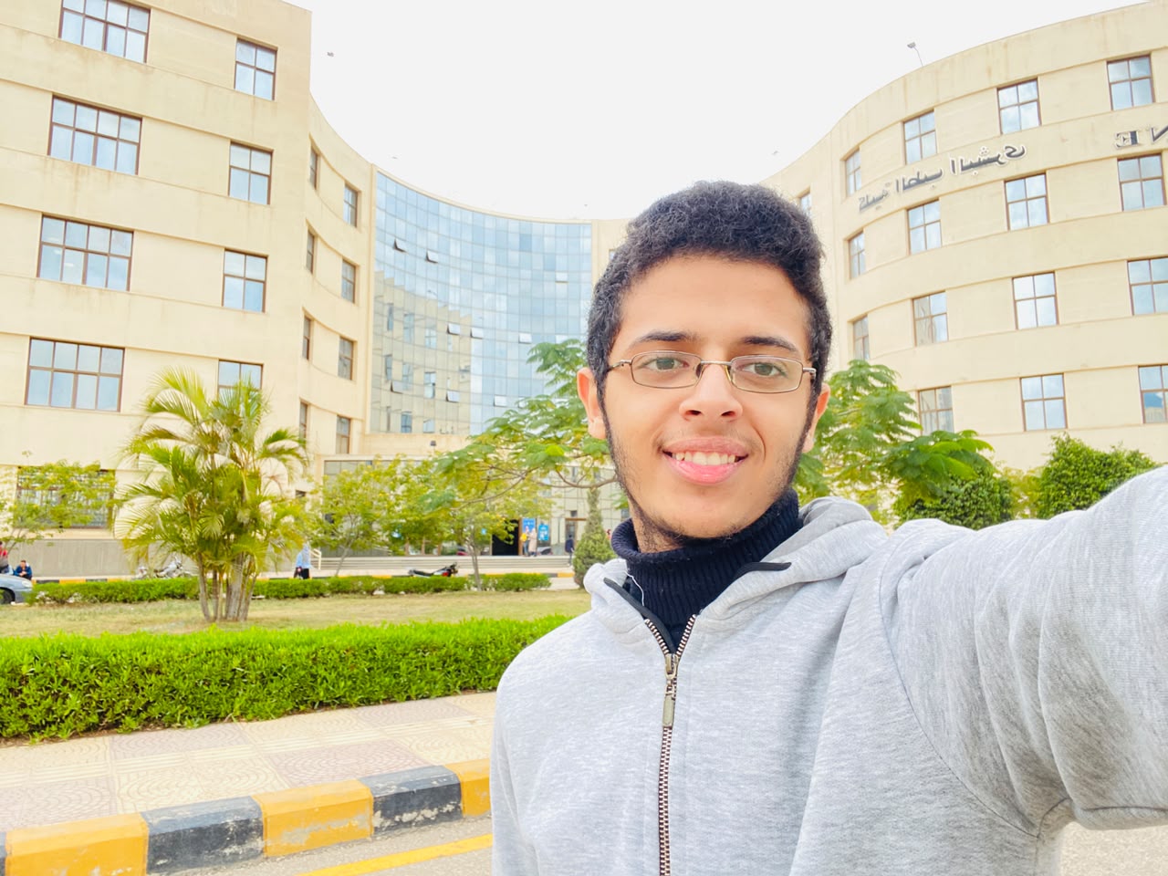 د. أحمد شوقي